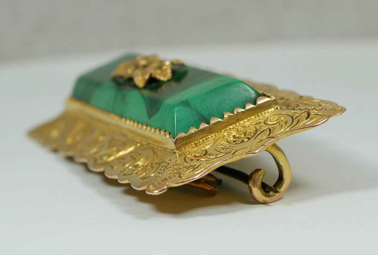 Antique Art Deco Large Solid 15ct Yellow Gold Malachite Panel Heavy Brooch Pin