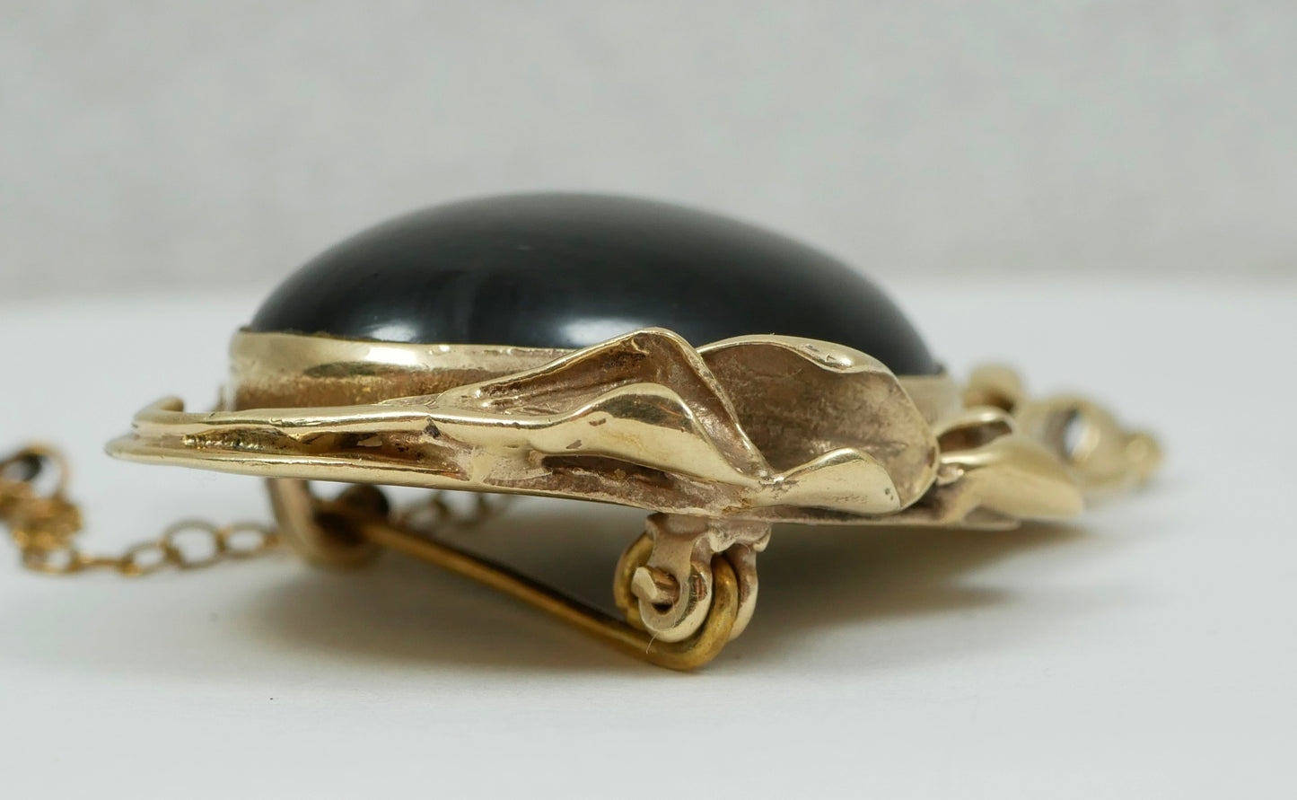 Vintage Art Nouveau Large Solid 9ct Yellow Gold Onyx Cabochon Heavy Brooch Pin
