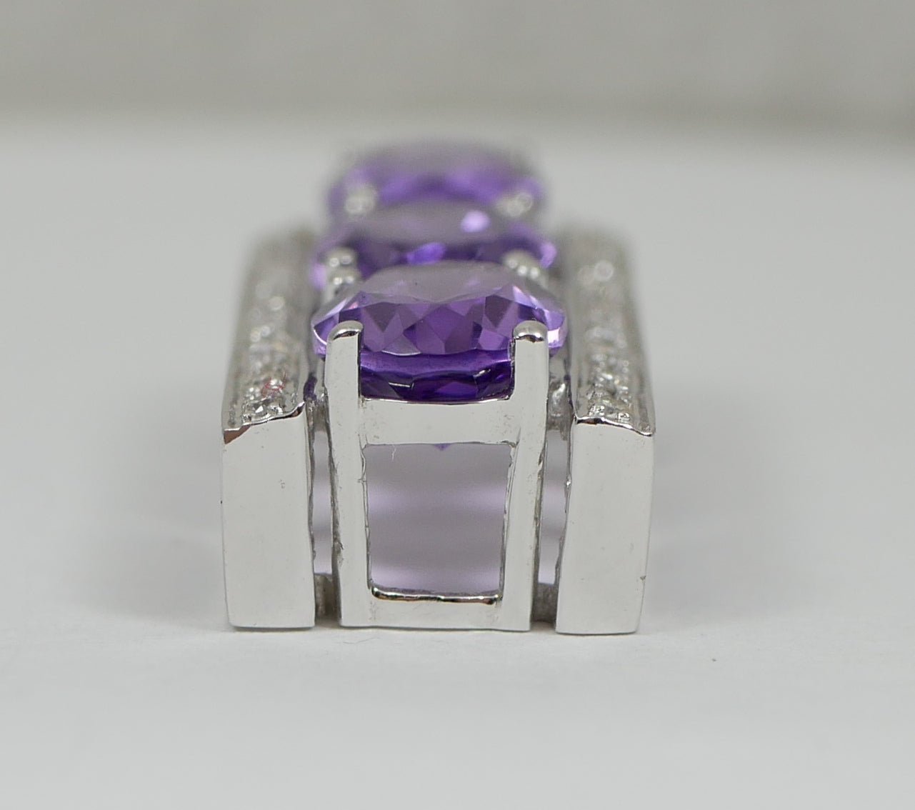 Modern Solid 14ct White Gold Oval Cut Amethyst & Diamond 23mm Necklace Pendant