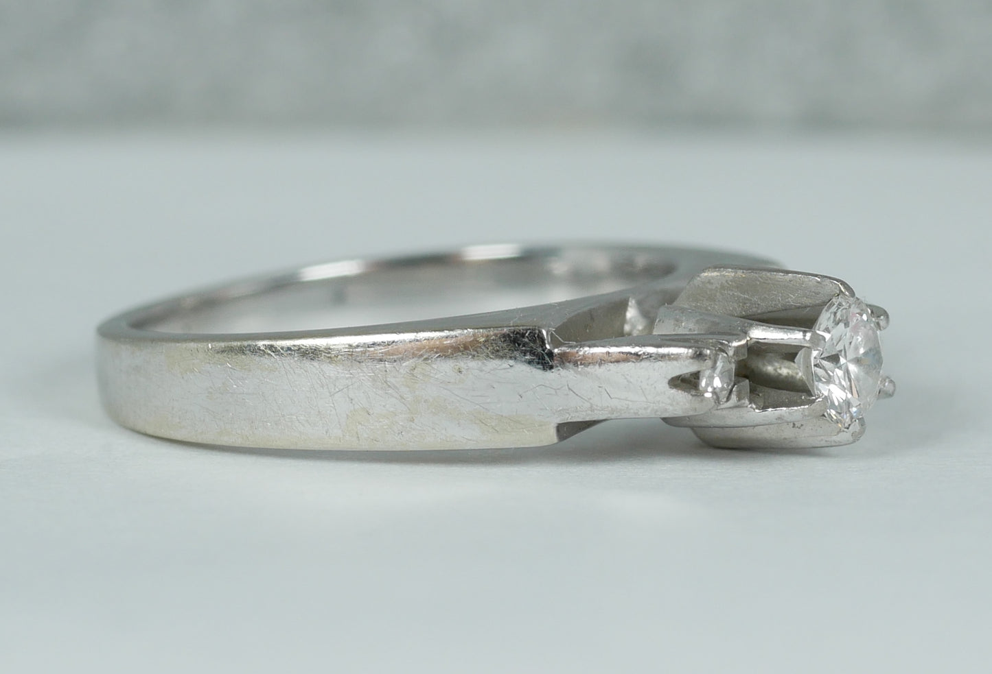 Solid 18ct White Gold 3 Stone 0.27ct Diamond Engagement Dress Ring Size 5.5 K 50