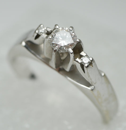 Solid 18ct White Gold 3 Stone 0.27ct Diamond Engagement Dress Ring Size 5.5 K 50