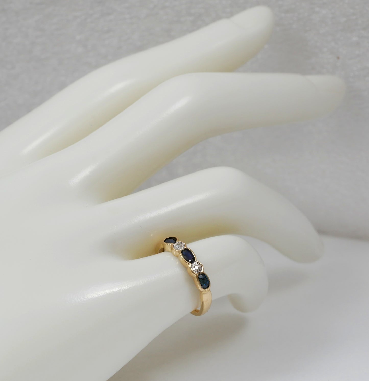 Solid 9ct Yellow Gold Natural Blue Sapphire & Diamond Dress Ring Size 4.5 I 48