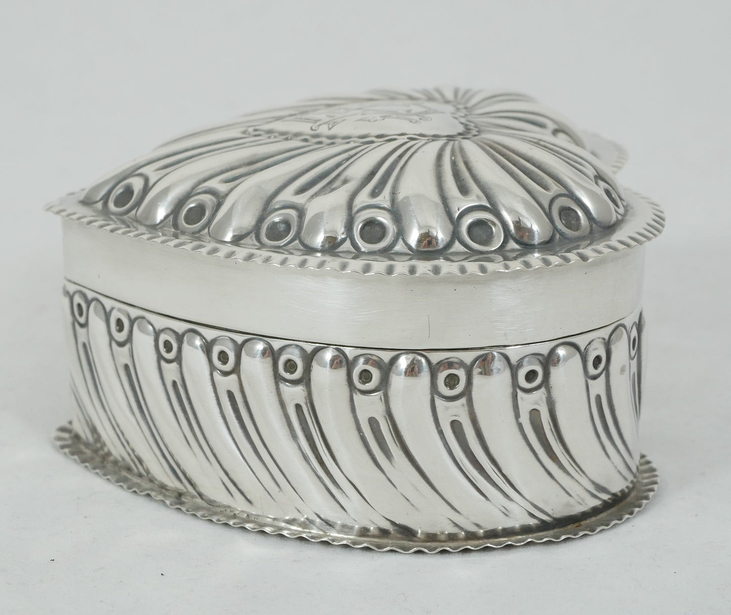 Antique Victorian 1891 Sterling Silver Love Heart Shape Trinket Jewellery Box