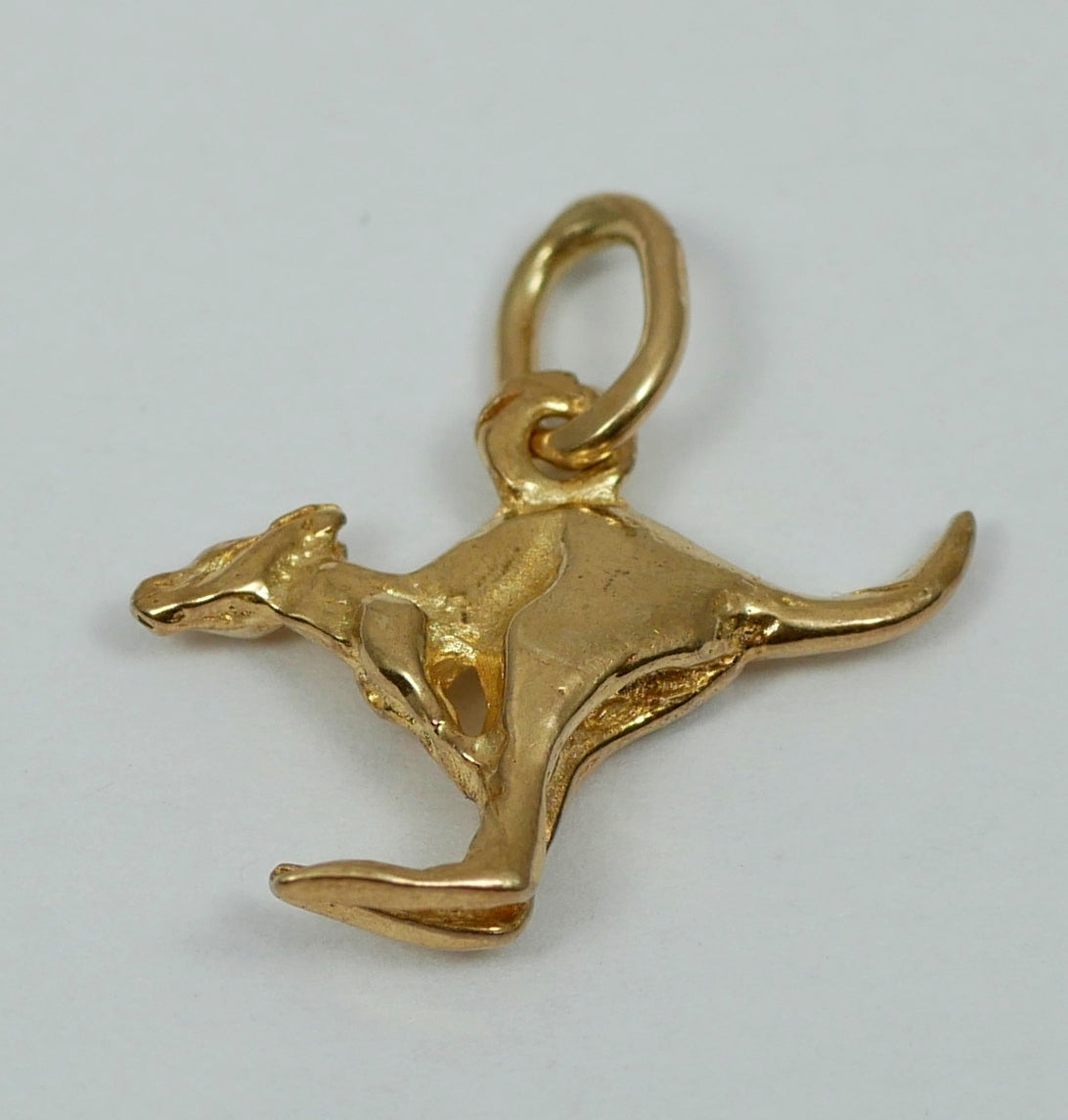 Solid 9ct Yellow Gold 18mm Jumping Kangaroo Animal Bracelet Charm Pendant 375