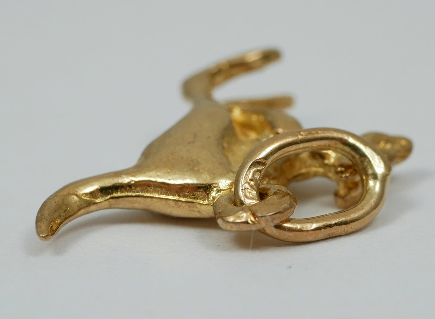 Solid 9ct Yellow Gold 18mm Jumping Kangaroo Animal Bracelet Charm Pendant 375