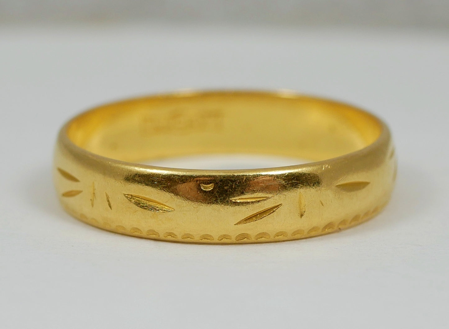 Vintage 1966 English Solid 22ct Yellow Gold 4mm Wedding Band Ring Size 6 L 51