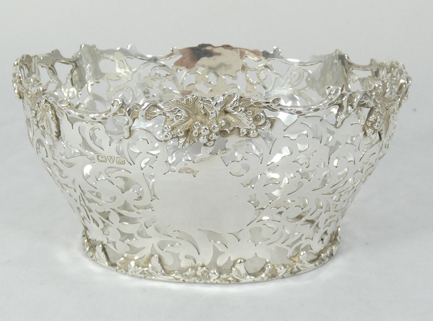 Antique Edwardian 1901 Sterling Silver Pierced Bread Basket Serving Bowl Grape