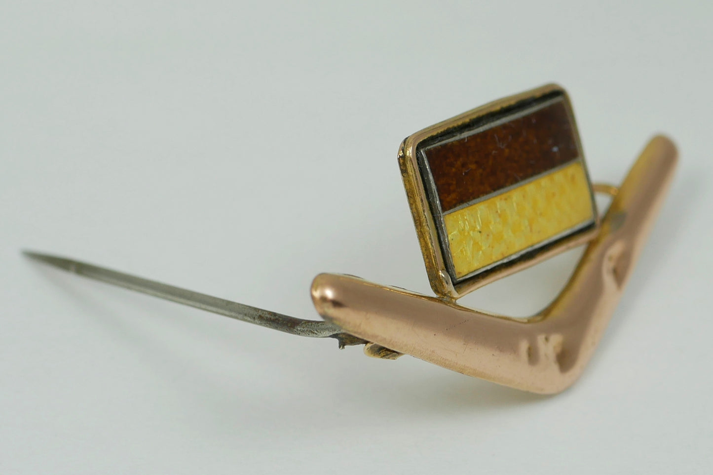 Antique WWI 9ct Gold AIF 31 Infantry Battalion Colour Patch Boomerang Brooch Pin
