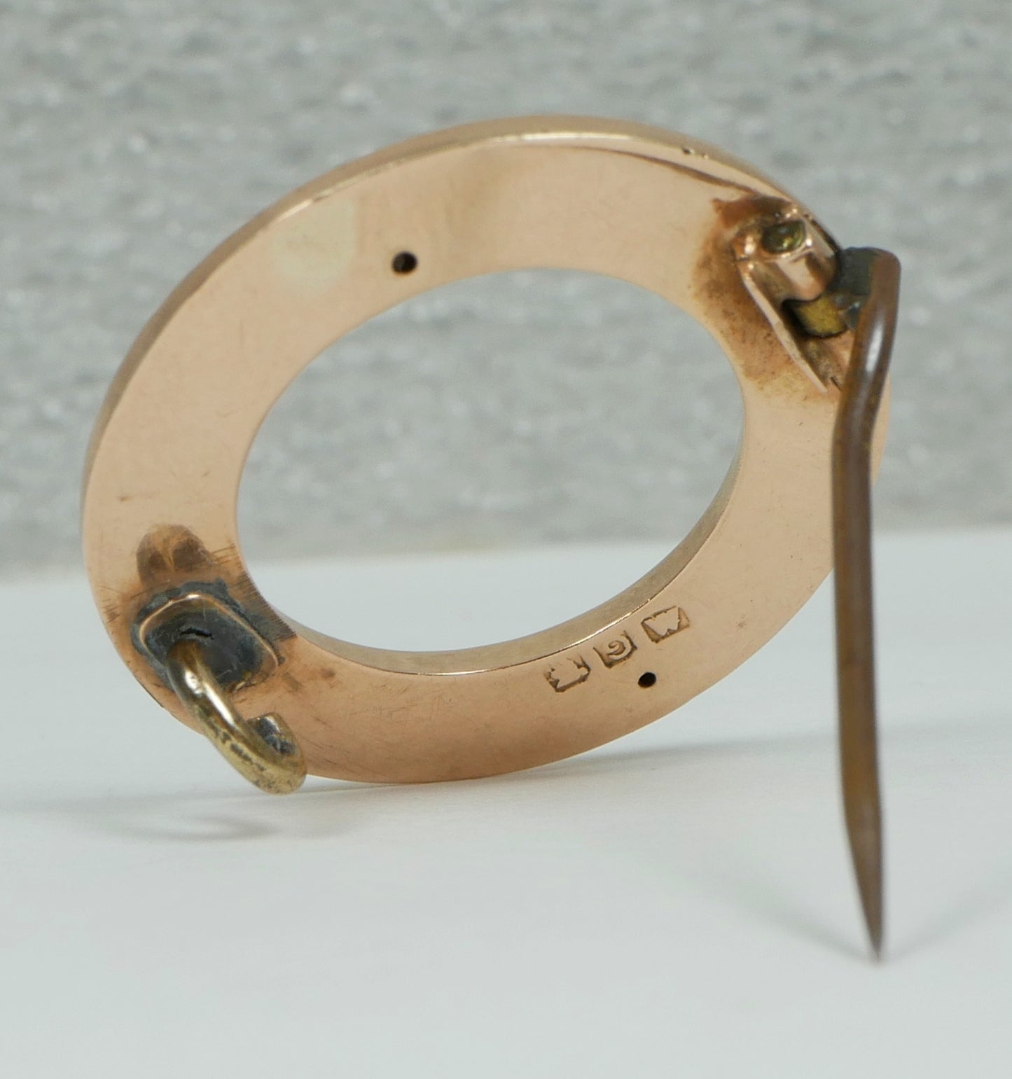 Antique Australian Solid 9ct Gold Black Enamel Wreath Circle Mourning Brooch Pin