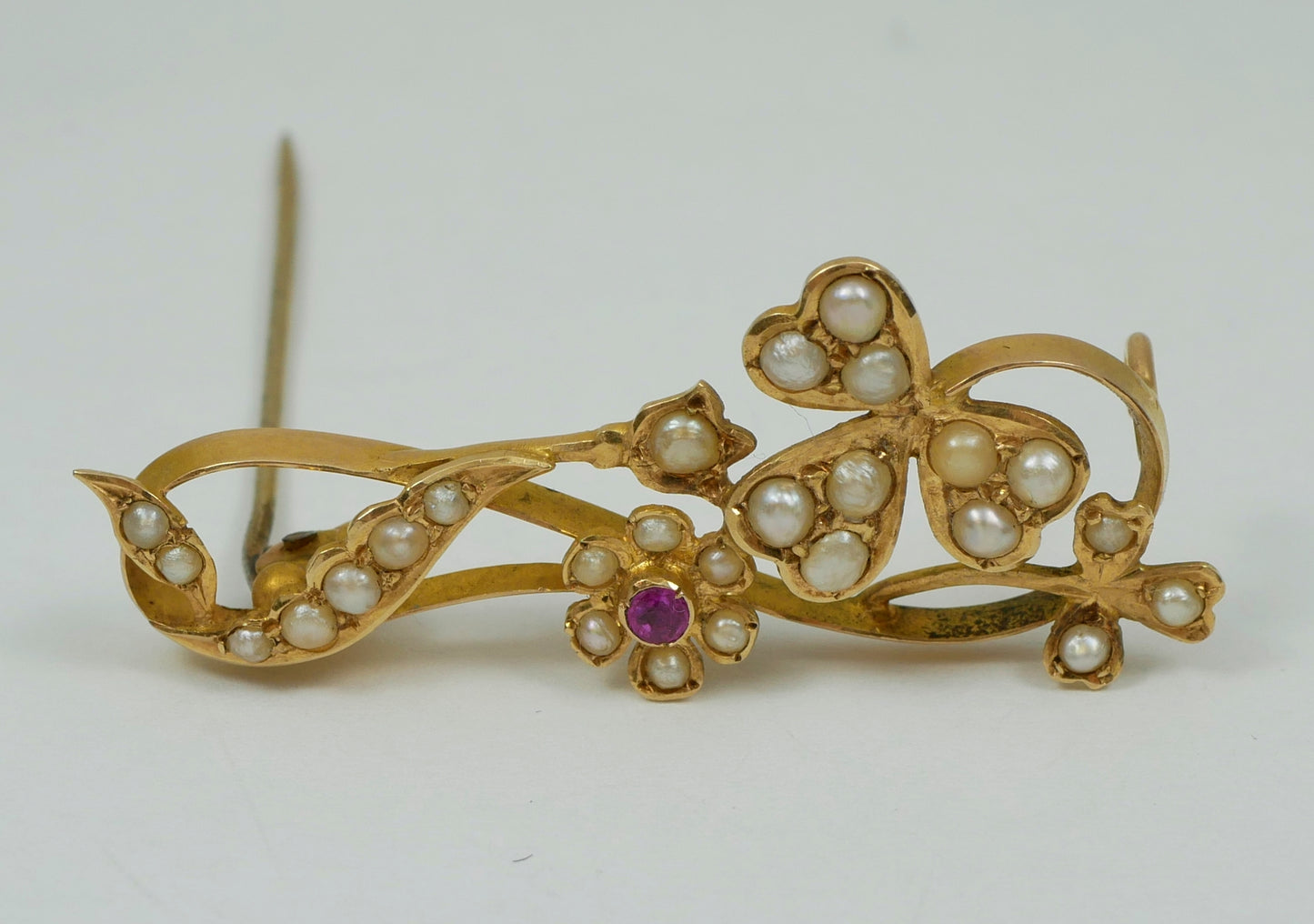 Antique Edwardian 1910 Solid 15ct Yellow Gold Pink Ruby & Seed Pearl Brooch Pin