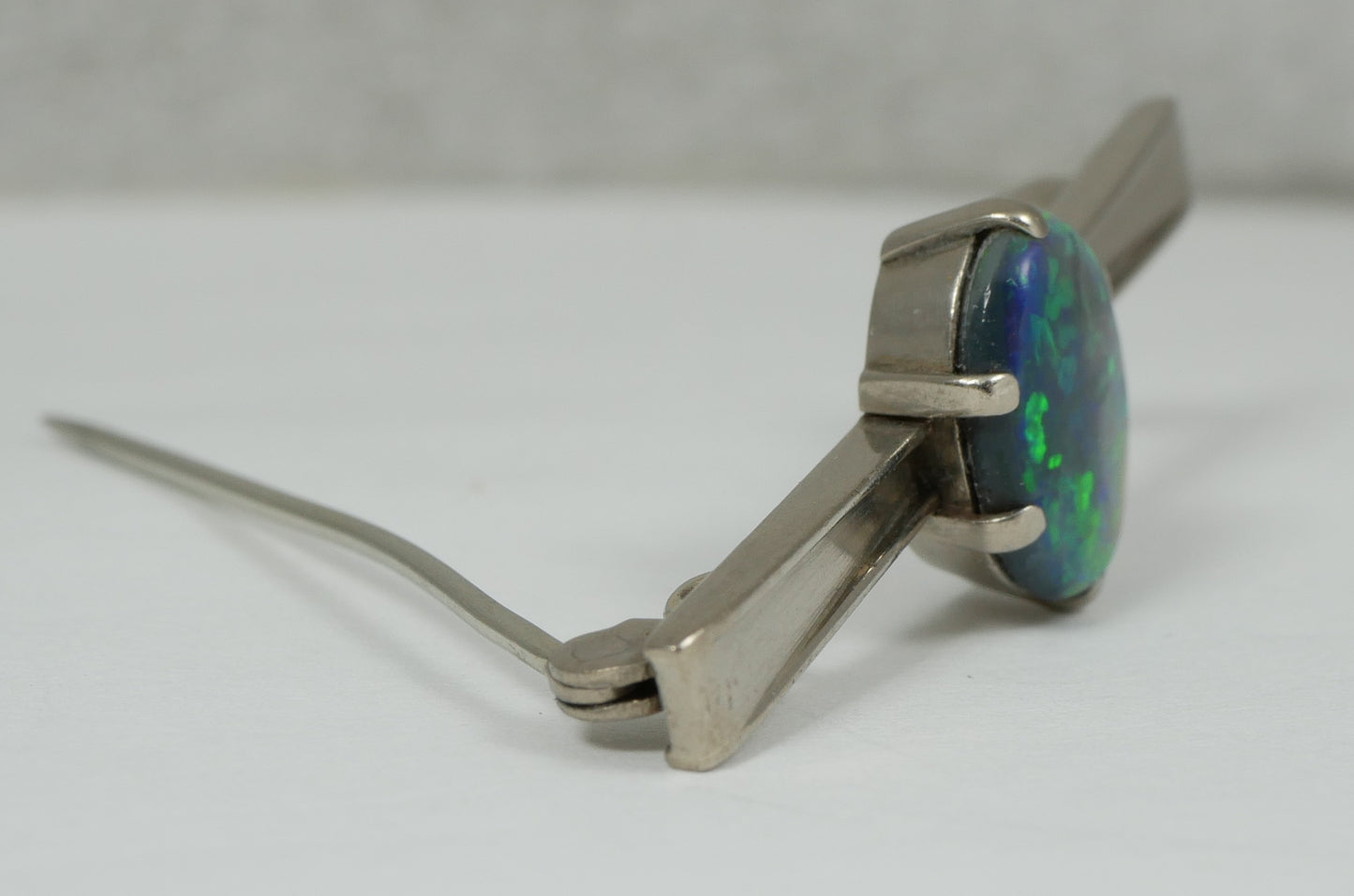 Antique Vintage 18ct White Gold Solid Black Lightning Ridge Opal Bar Brooch Pin