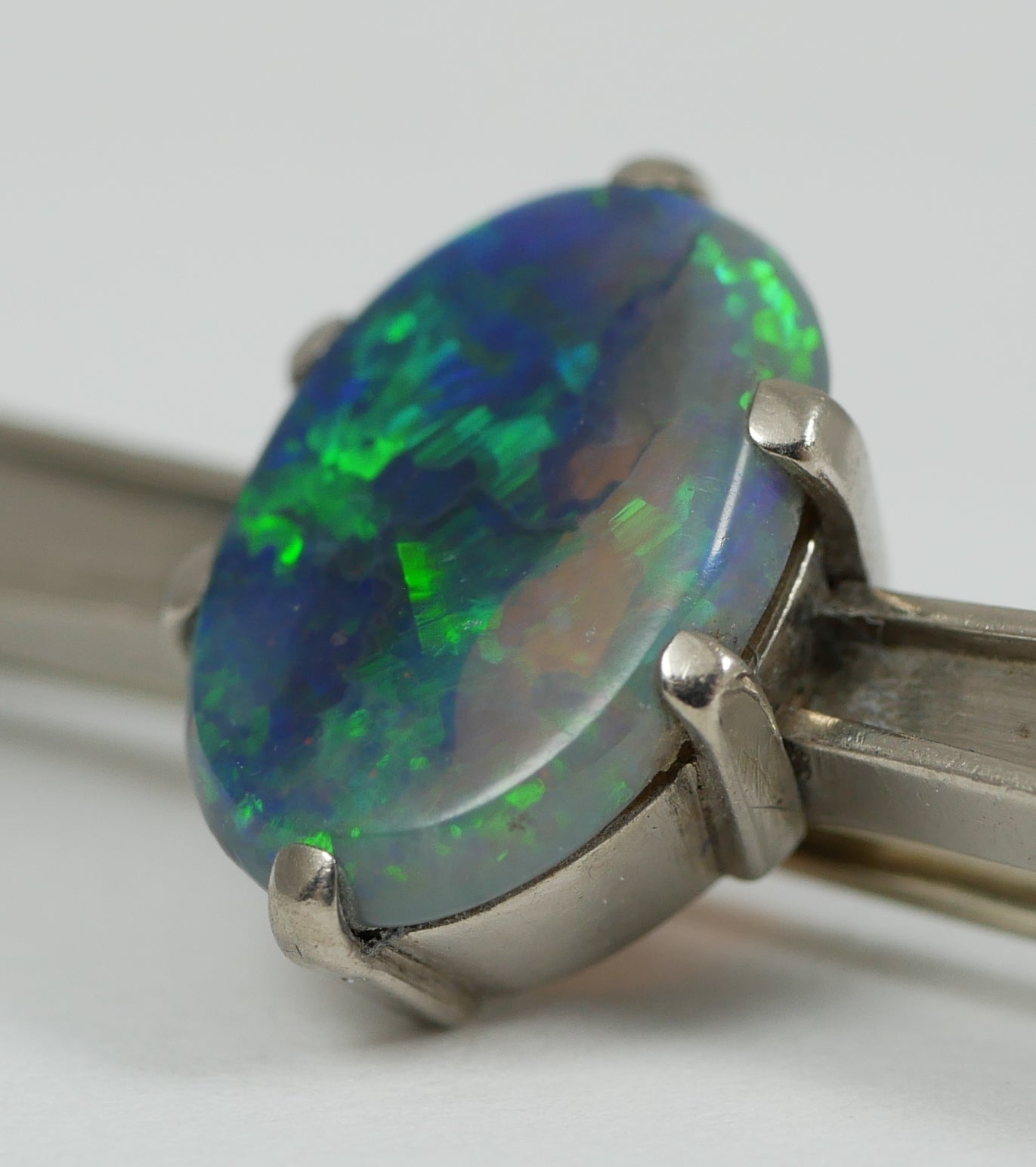Antique Vintage 18ct White Gold Solid Black Lightning Ridge Opal Bar Brooch Pin