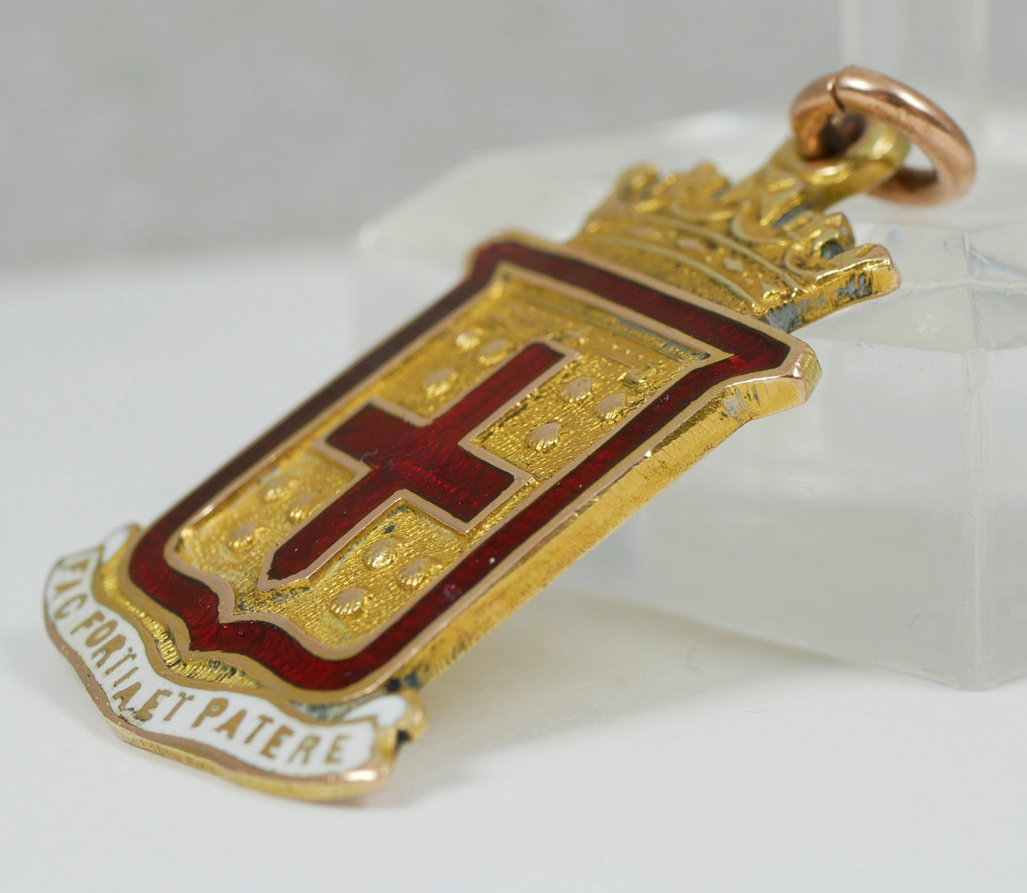 Antique Solid 9ct Yellow Gold Prince Alfred College Adelaide Pendant Medal Crest
