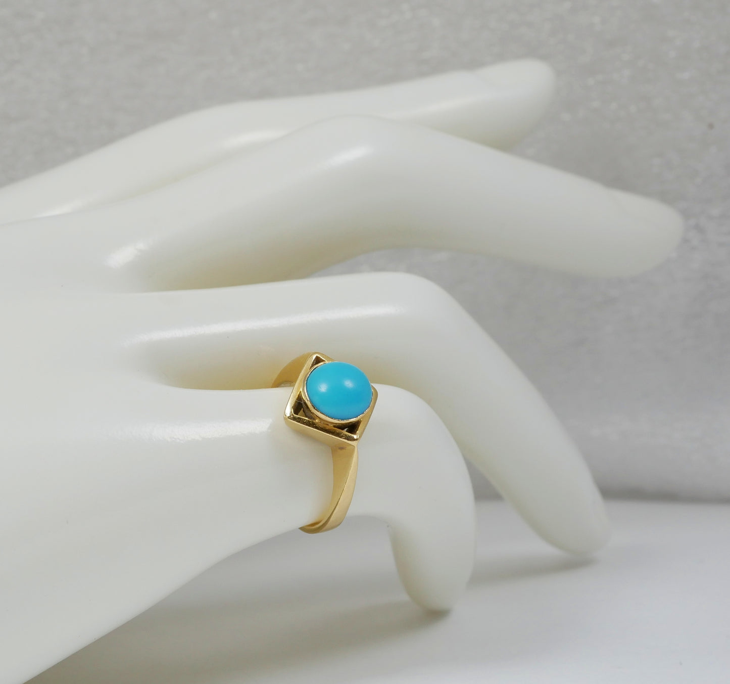 Vintage Solid 18ct Yellow Gold Blue Turquoise Solitaire Dress Ring Size 4 H 47