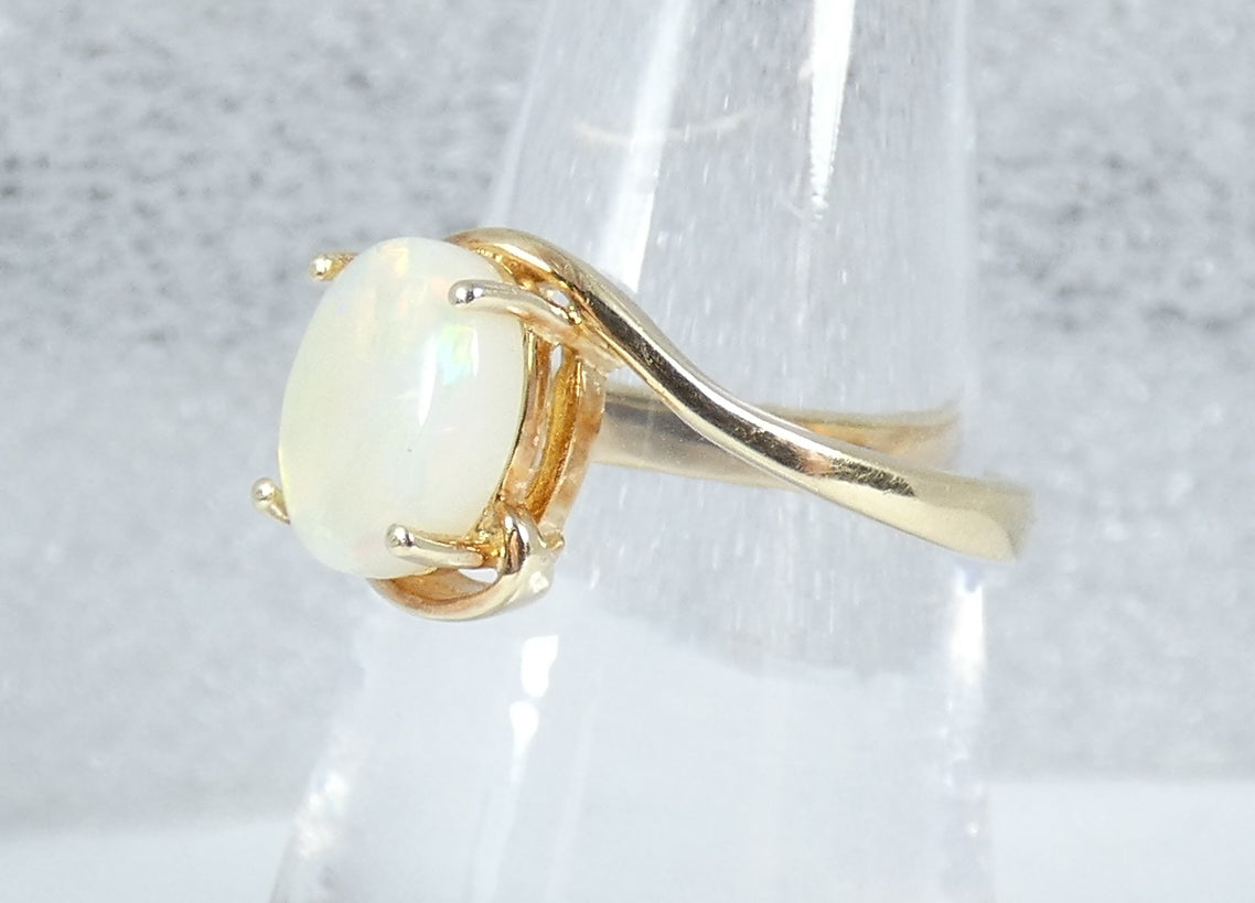 Solid 14ct Yellow Gold Solid White Fire Opal & Diamond Dress Ring Size 7 N 54