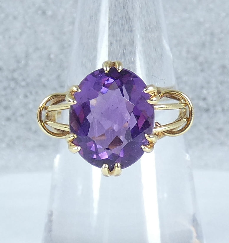 Solid 18ct Yellow Gold Purple Amethyst Solitaire Cocktail Dress Ring Size 6 L 51