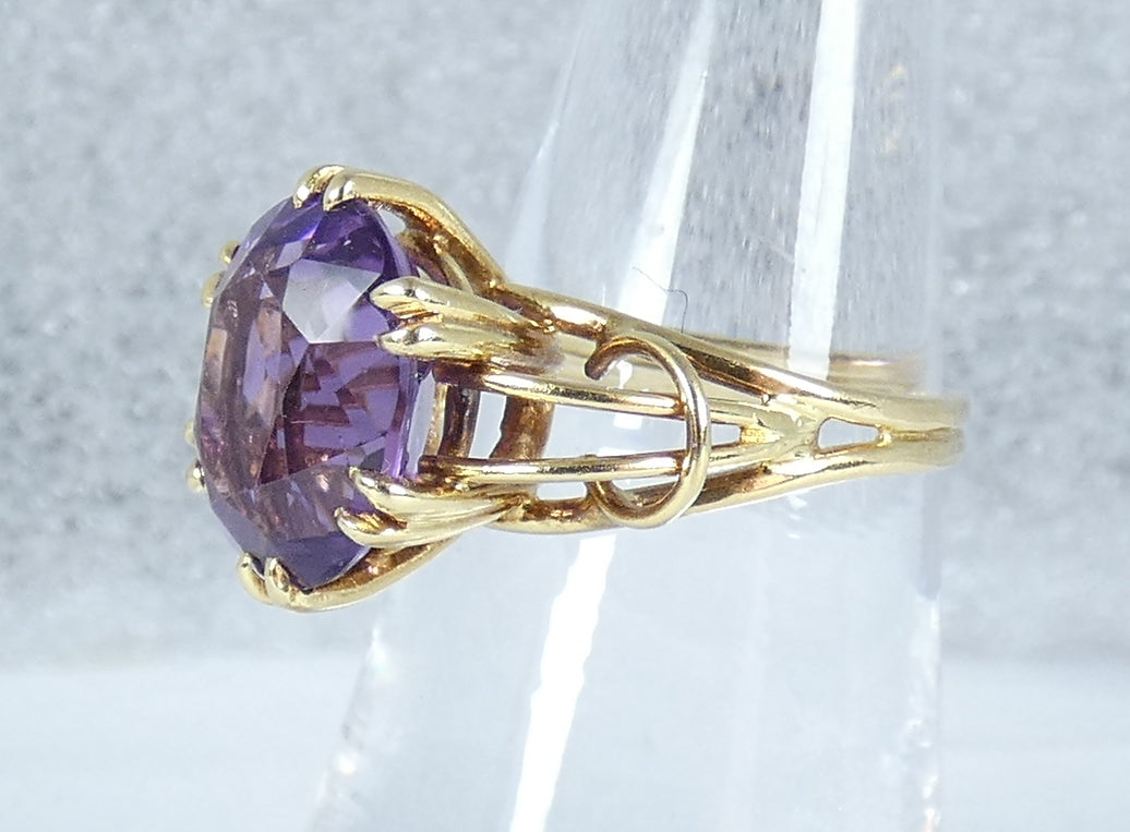 Solid 18ct Yellow Gold Purple Amethyst Solitaire Cocktail Dress Ring Size 6 L 51