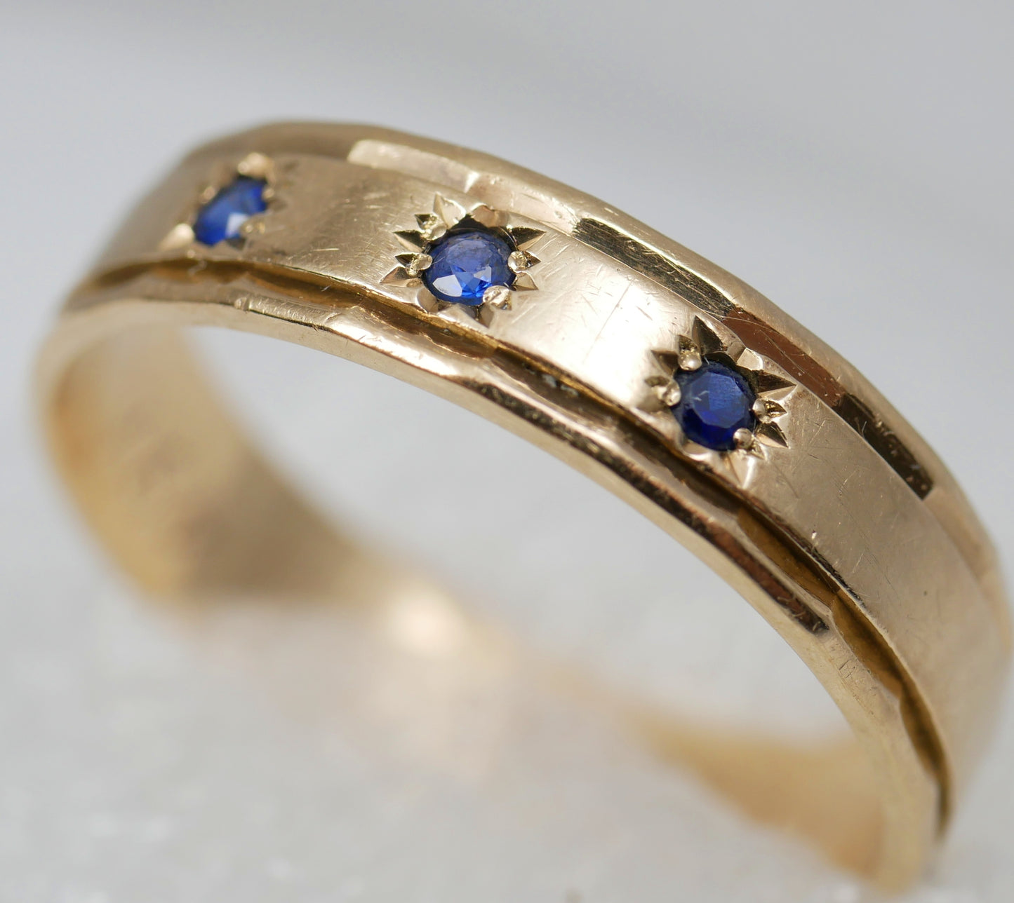 Vintage Solid 9ct Yellow Gold Blue Sapphire Wedding Band Dress Ring Size 8 P 56