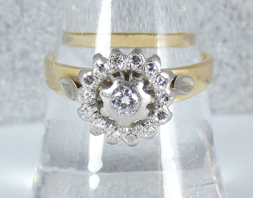 Solid 18ct Yellow Gold 0.30ct Diamond Dress Flower Engagement Ring Size 10 T 61
