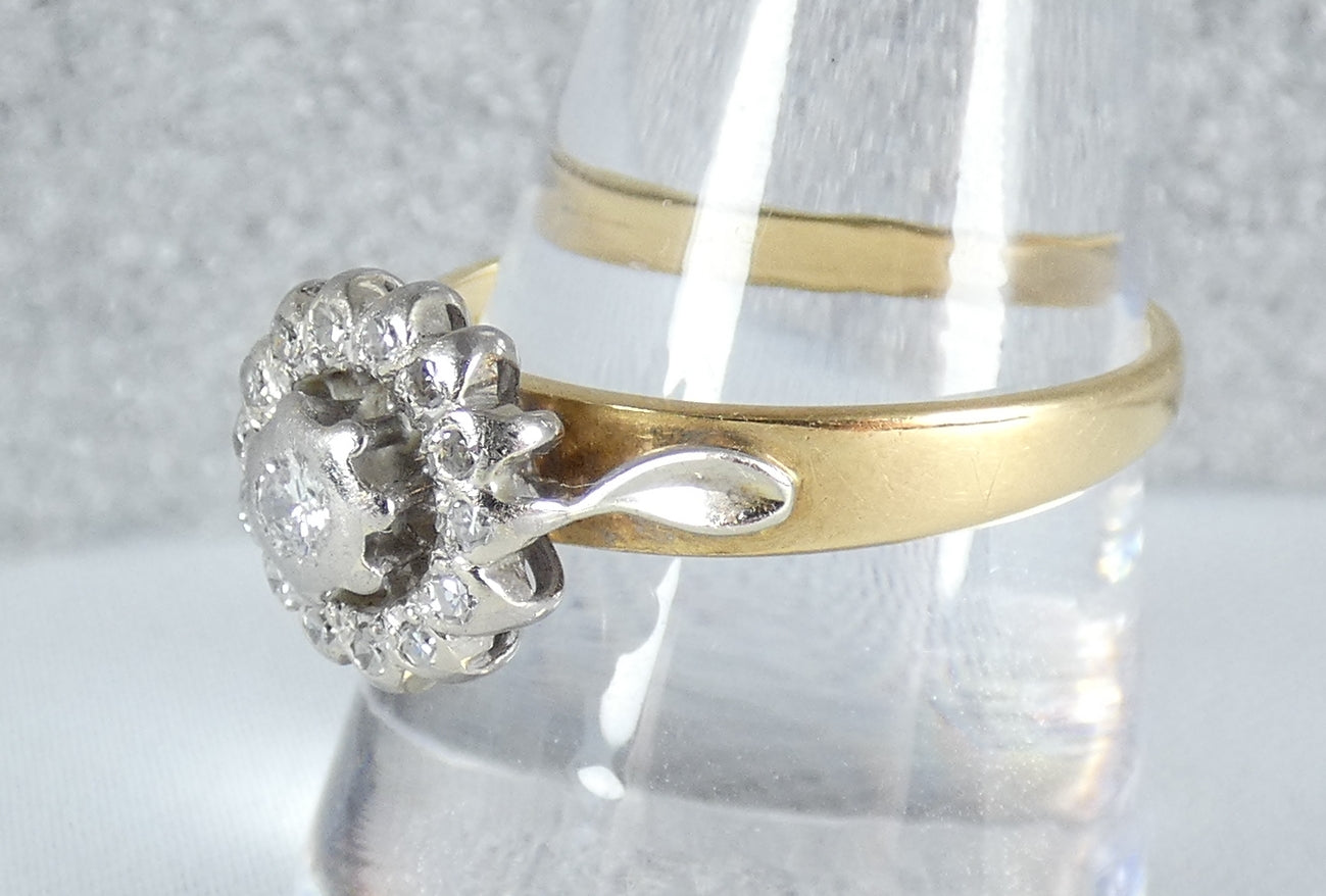 Solid 18ct Yellow Gold 0.30ct Diamond Dress Flower Engagement Ring Size 10 T 61