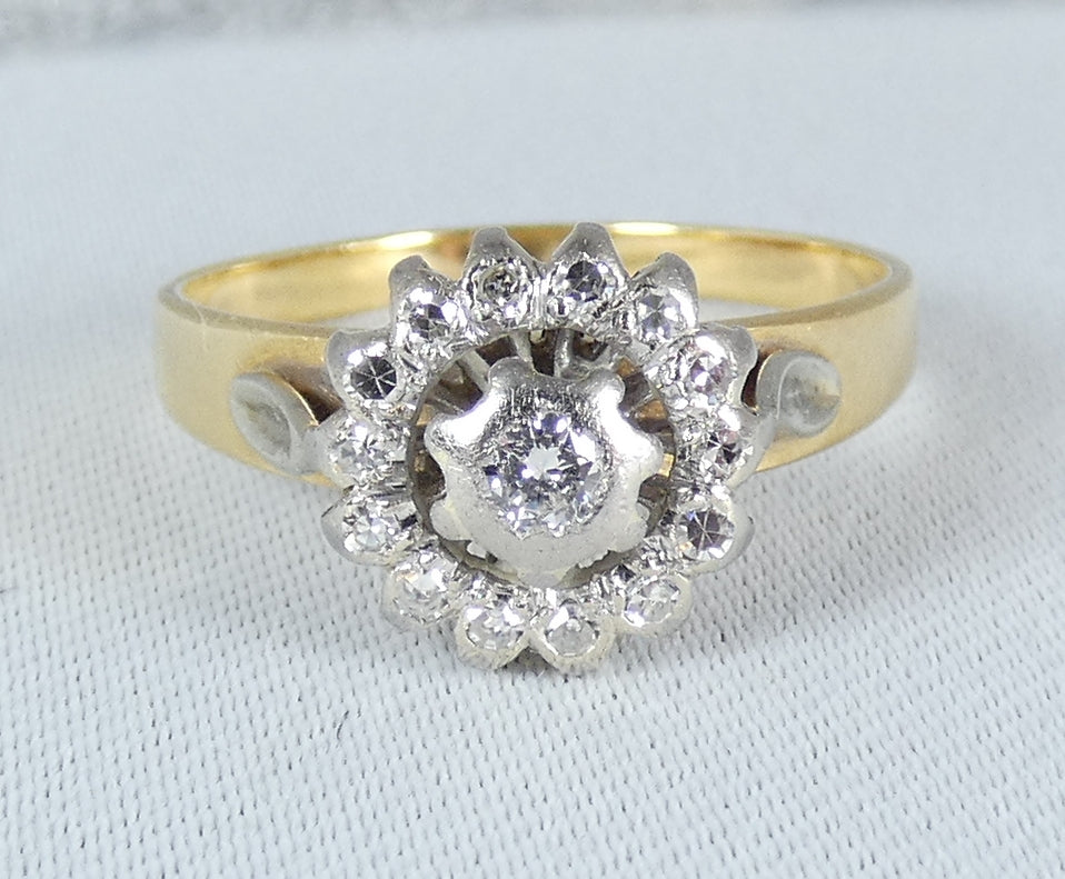 Solid 18ct Yellow Gold 0.30ct Diamond Dress Flower Engagement Ring Size 10 T 61
