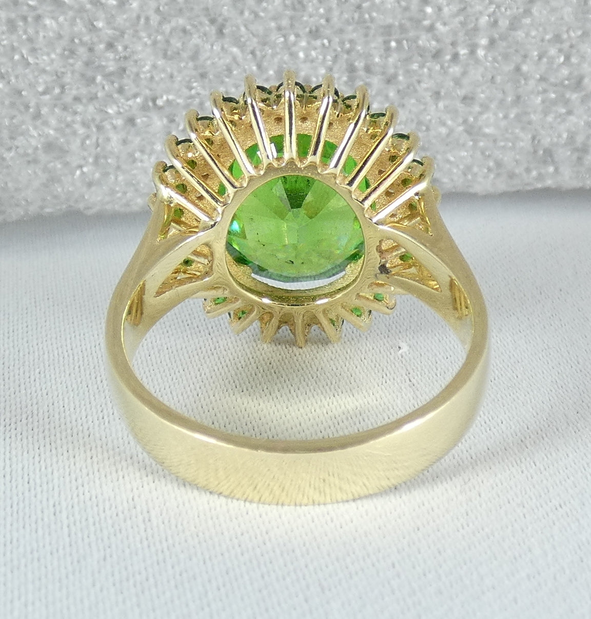 Solid 14ct Yellow Gold Green Peridot Cocktail Cluster Dress Ring Size 10 T 61