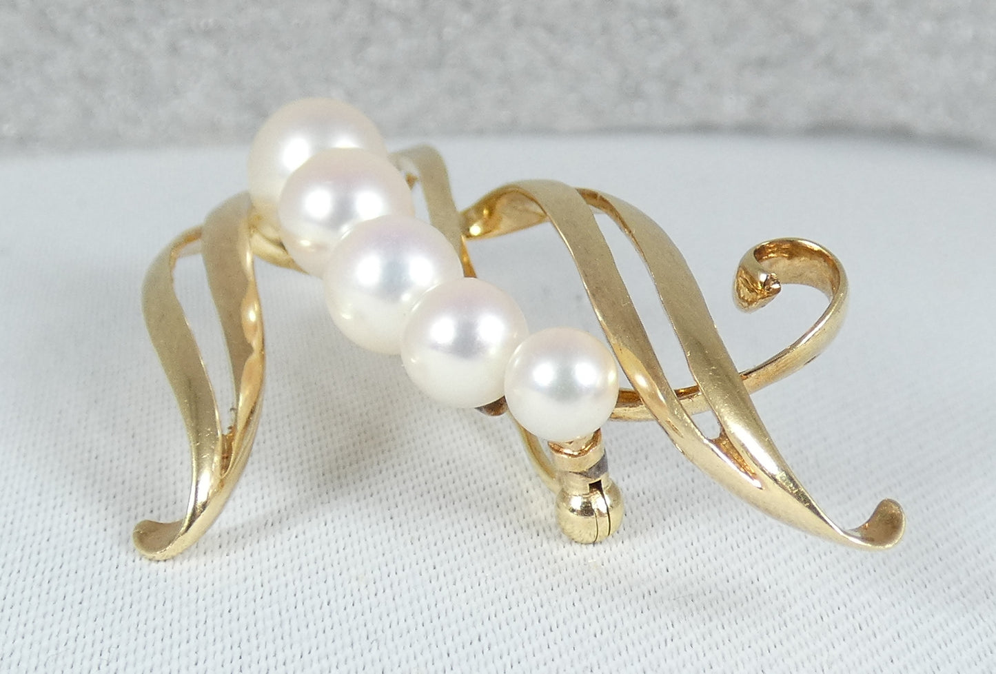 Vintage Large Solid 14ct Yellow Gold Mikimoto 5 Akoya Pearl Brooch Pin Japan 585