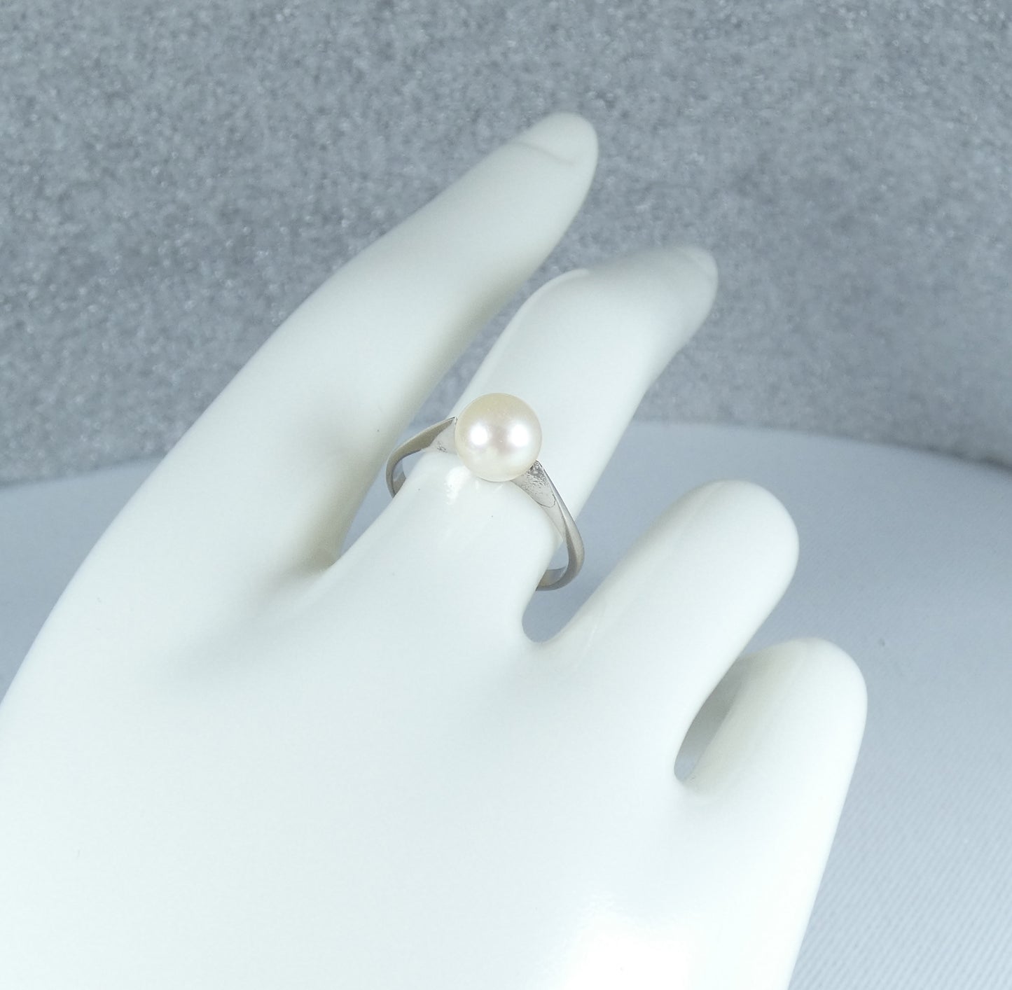 Vintage Solid 18ct White Gold 7mm Natural Pearl Solitaire Dress Ring Size 8 P 56