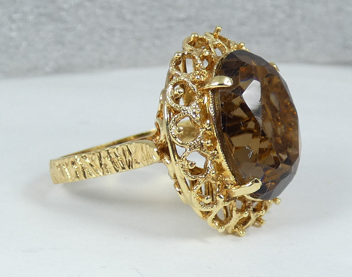 Vintage Italian Solid 18ct Yellow Gold Smoky Quartz Cocktail Ring Size 9 R 59