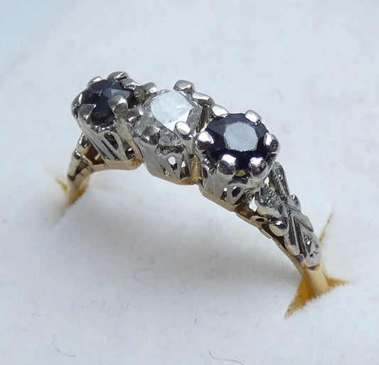 Antique Vintage 18ct Yellow Gold Sapphire & Diamond Dress Wedding Ring 7.5 O 55