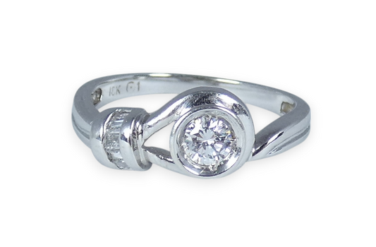Vintage Solid 18ct White Gold 0.2ct Diamond Buckle Dress Ring Size 5.5 K 50 750
