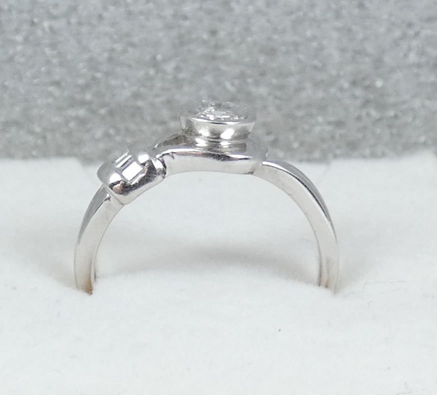 Vintage Solid 18ct White Gold 0.2ct Diamond Buckle Dress Ring Size 5.5 K 50 750