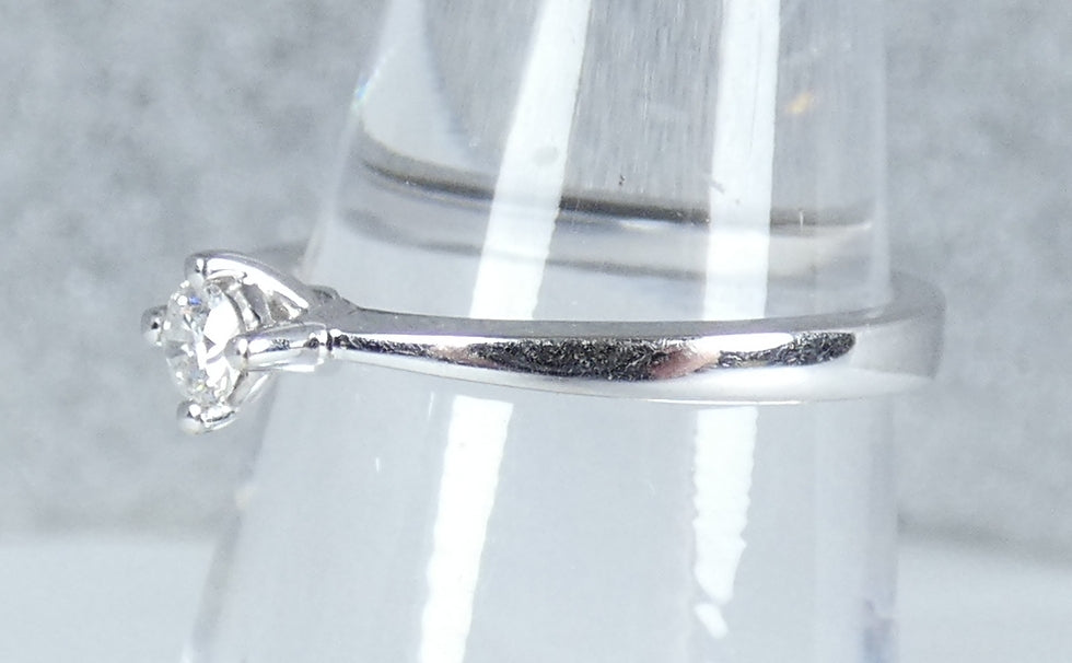 Solid 18ct White Gold 0.15ct Diamond Solitaire Engagement Dress Ring Size 5 J 49