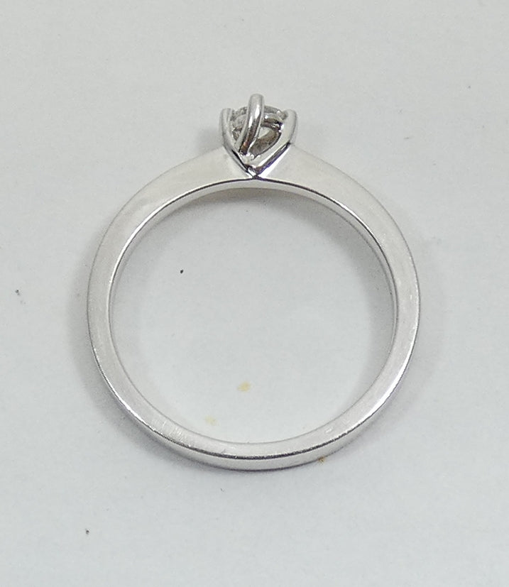 Solid 18ct White Gold 0.15ct Diamond Solitaire Engagement Dress Ring Size 5 J 49