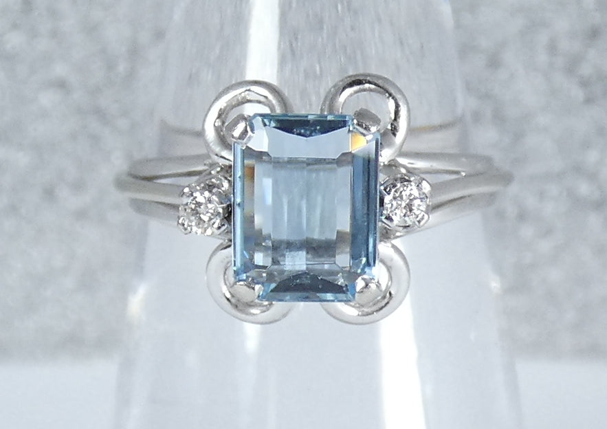 Solid 18ct White Gold 1ct Aquamarine & Diamond Dress Scroll Ring Size 6.5 M 52