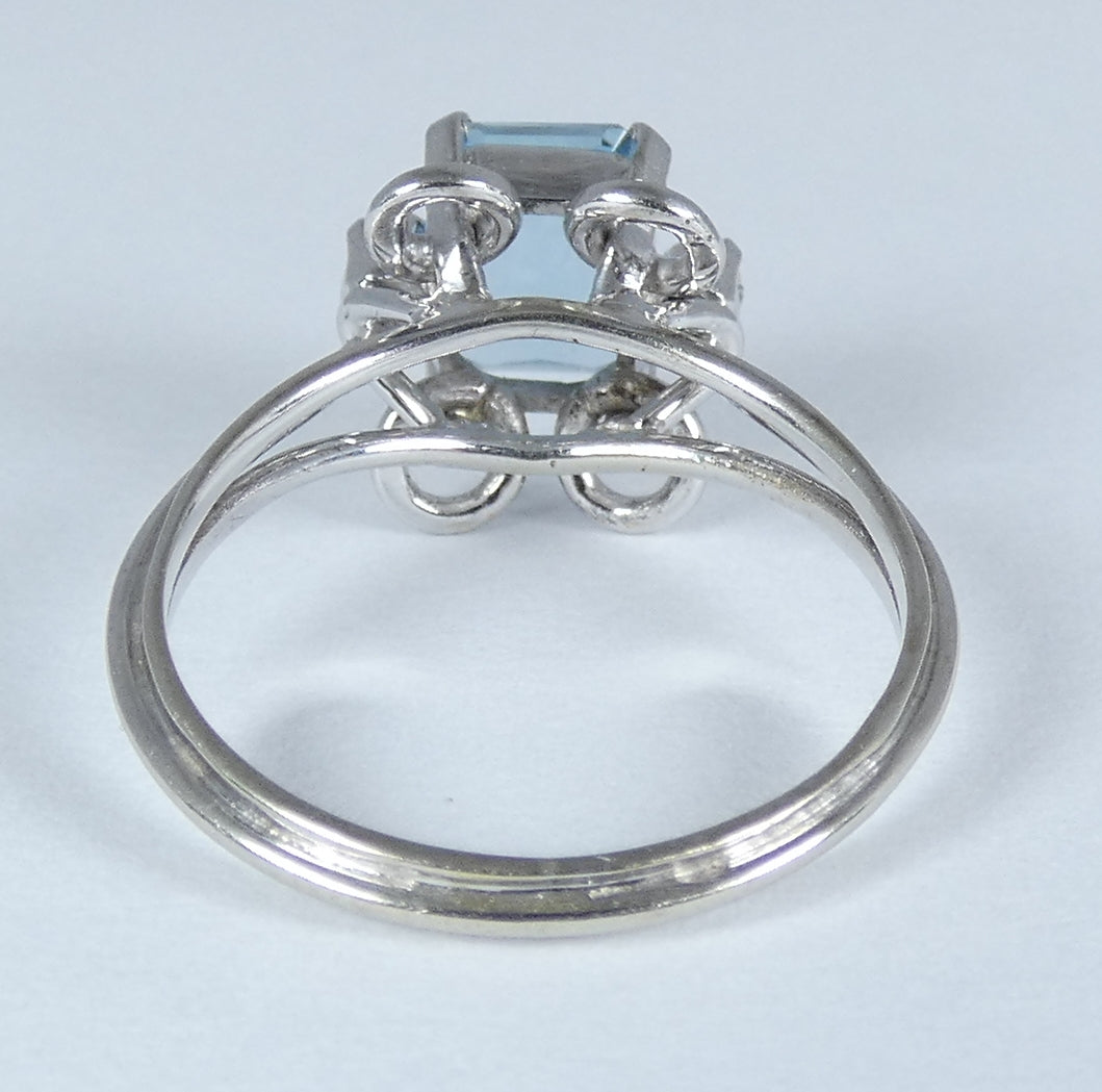 Solid 18ct White Gold 1ct Aquamarine & Diamond Dress Scroll Ring Size 6.5 M 52
