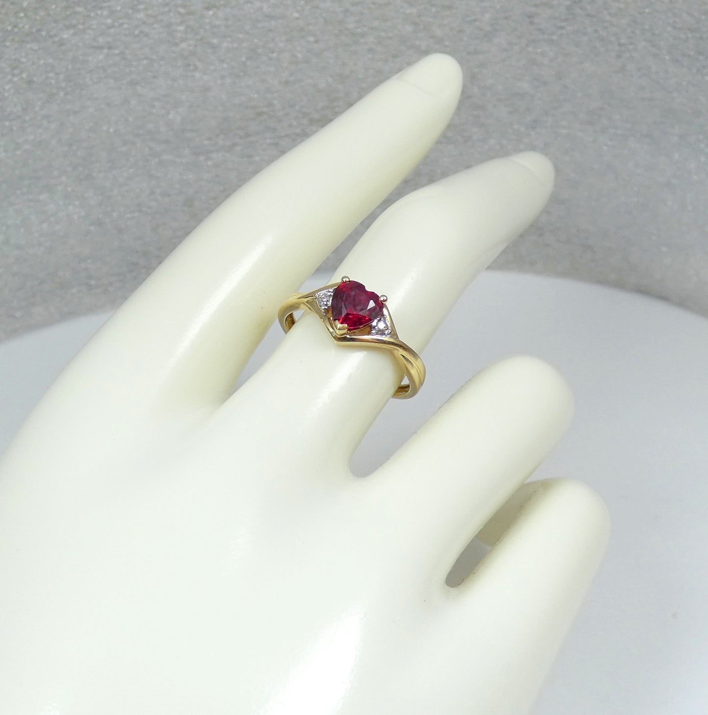 Solid 9ct Yellow Gold Ruby & Diamond Love Heart Dress Ring Size 7.5 O 55 JP88