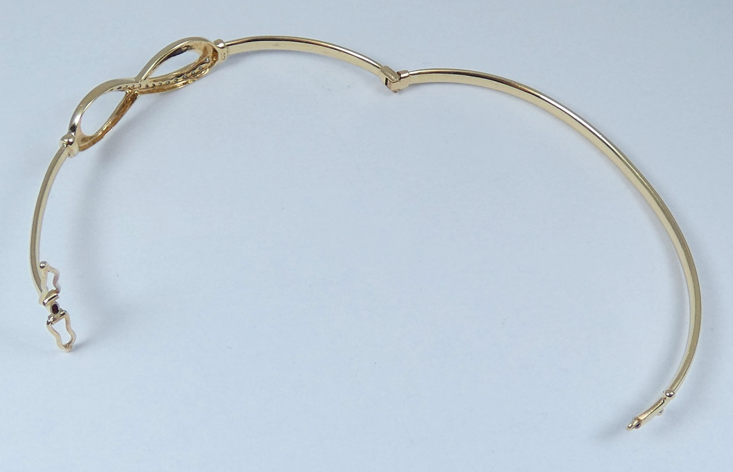Solid 9ct Yellow Gold & Diamond Infinity Crossover Hinged Bangle Xover Bracelet
