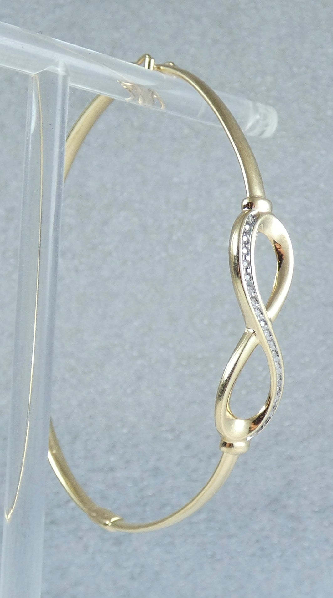 Solid 9ct Yellow Gold & Diamond Infinity Crossover Hinged Bangle Xover Bracelet