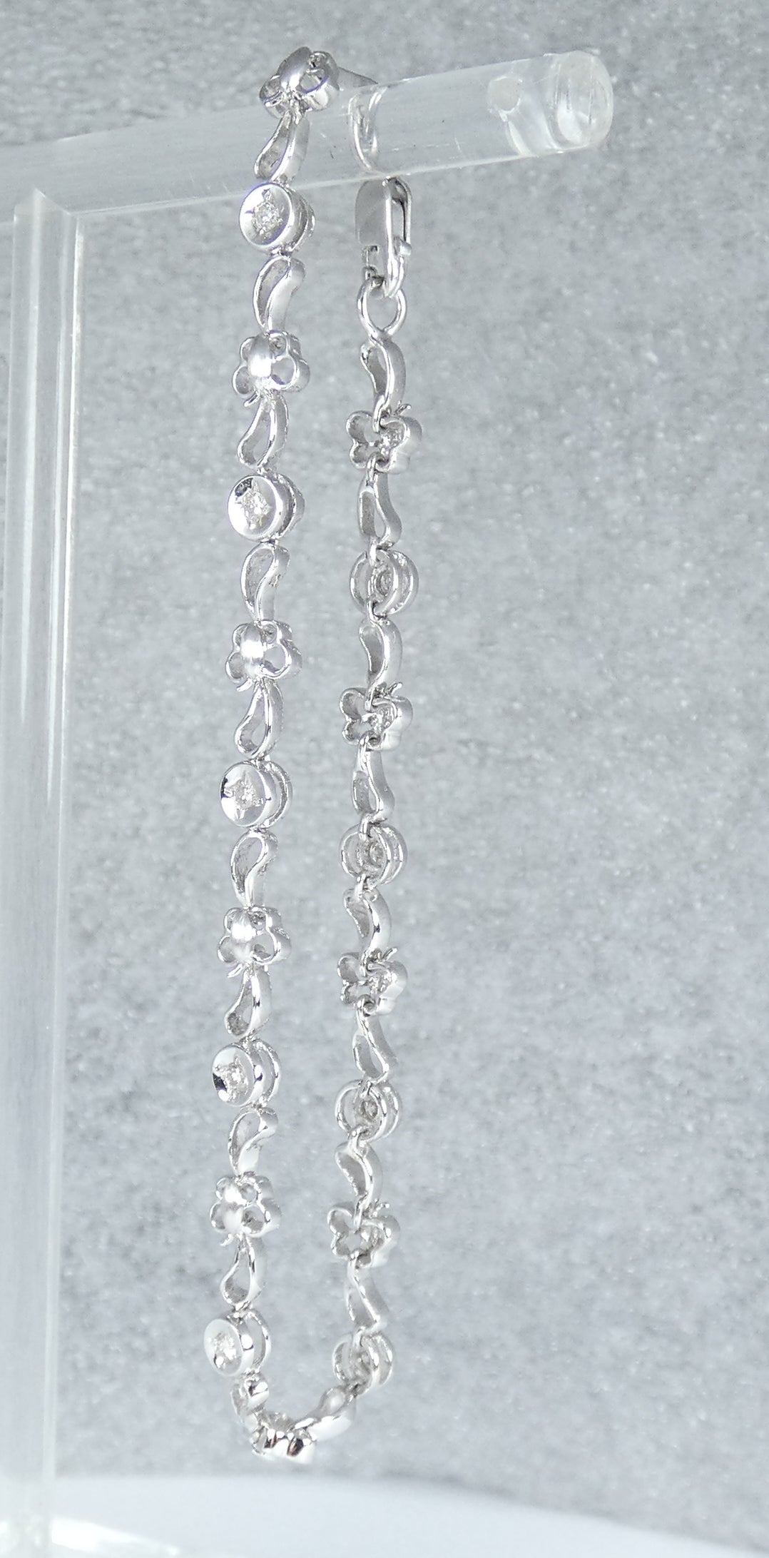 Solid 18ct White Gold & 0.5ct Diamond Butterfly Panel 17.5cm 7.5" Chain Bracelet
