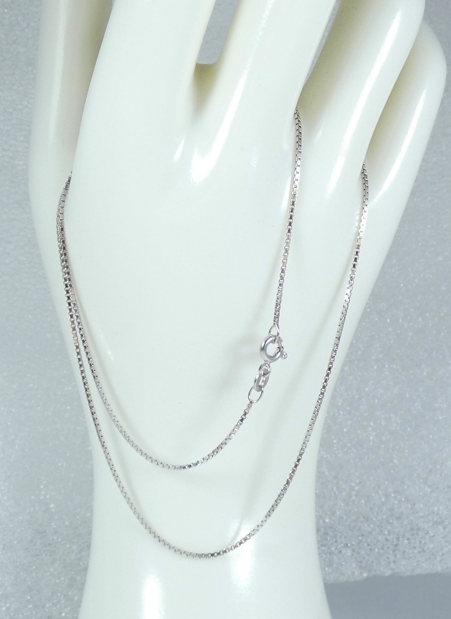 Italian Solid 9ct White Gold 1mm Box Link 45cm 17.5" Chain Necklace Bolt Clasp