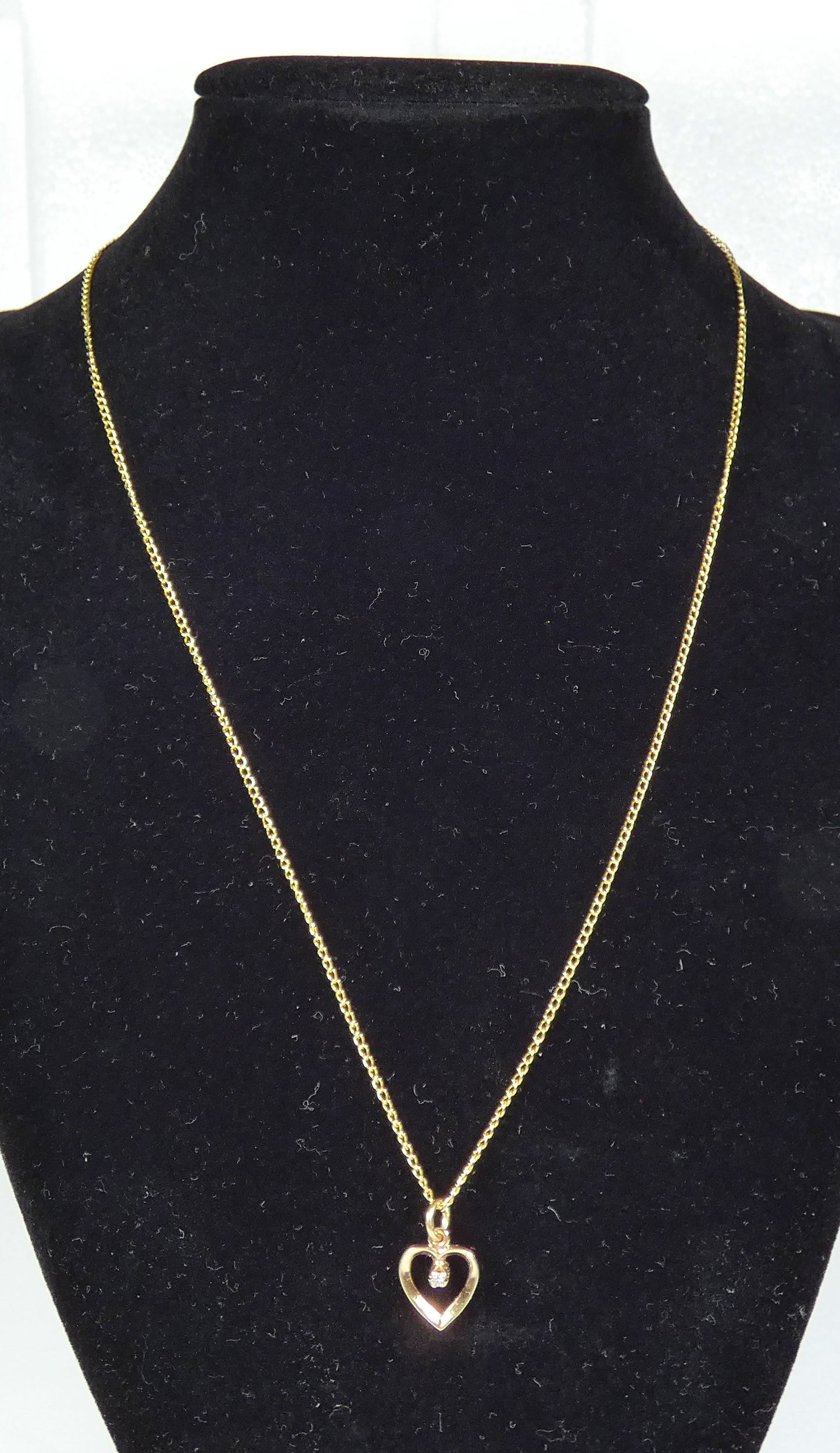 Solid 9ct Yellow Gold Diamond Heart Pendant Necklace 46cm 18" Curb Link Chain