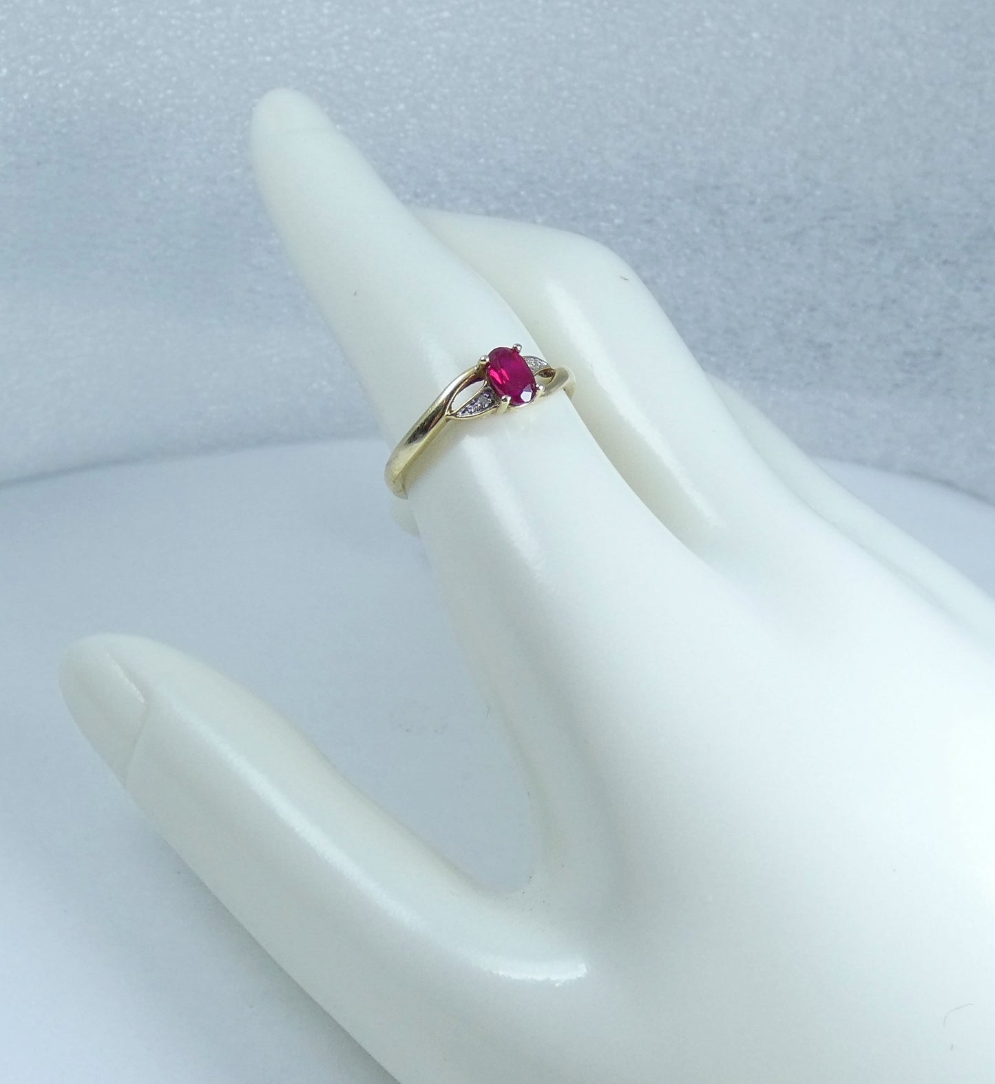 Modern Solid 9ct Yellow Gold Pink Oval Ruby & Diamond Dress Ring Size 7.5 O 55