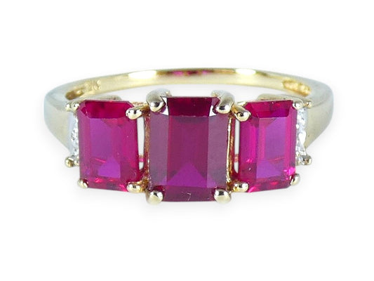 Modern Solid 9ct Yellow Gold Trilogy Ruby & Diamond Dress Cocktail Ring 8.5 Q 58