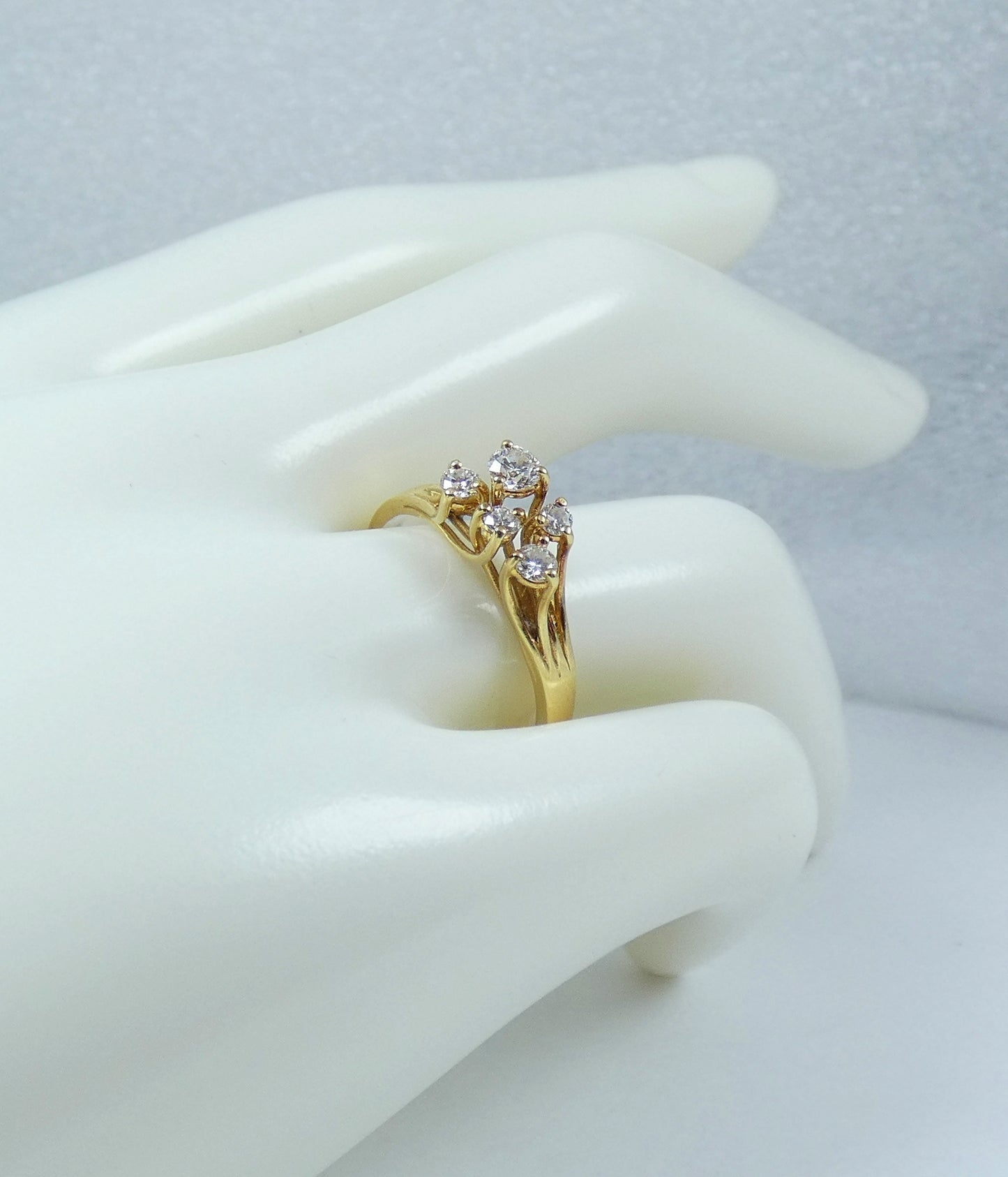 Solid 18ct Yellow Gold 0.33ct Diamond Cluster Dress Engagement Ring Size 7 N 54