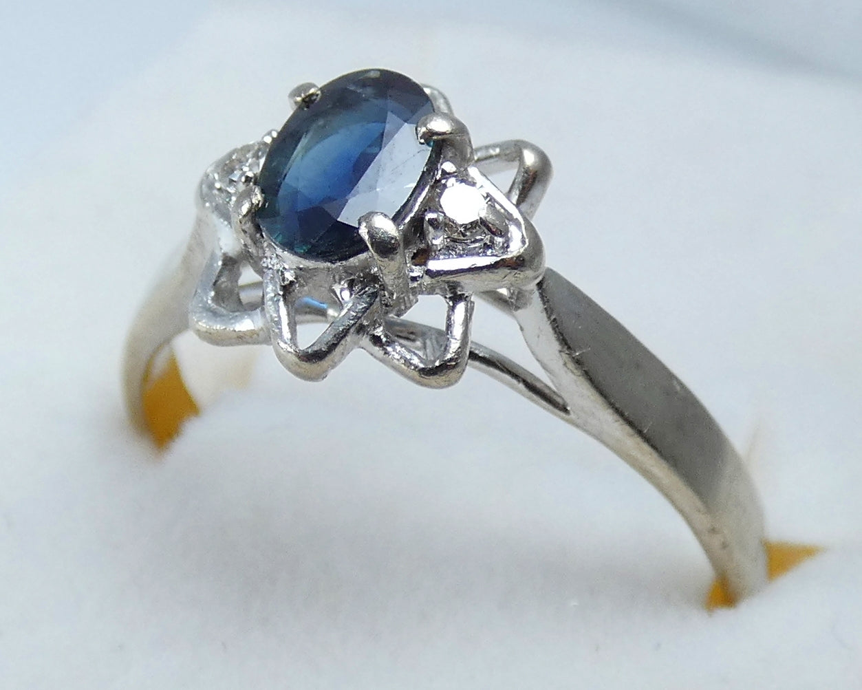 Solid 14ct White Gold Tri-Colour Parti Sapphire & Diamond Dress Ring Size 9 R 59