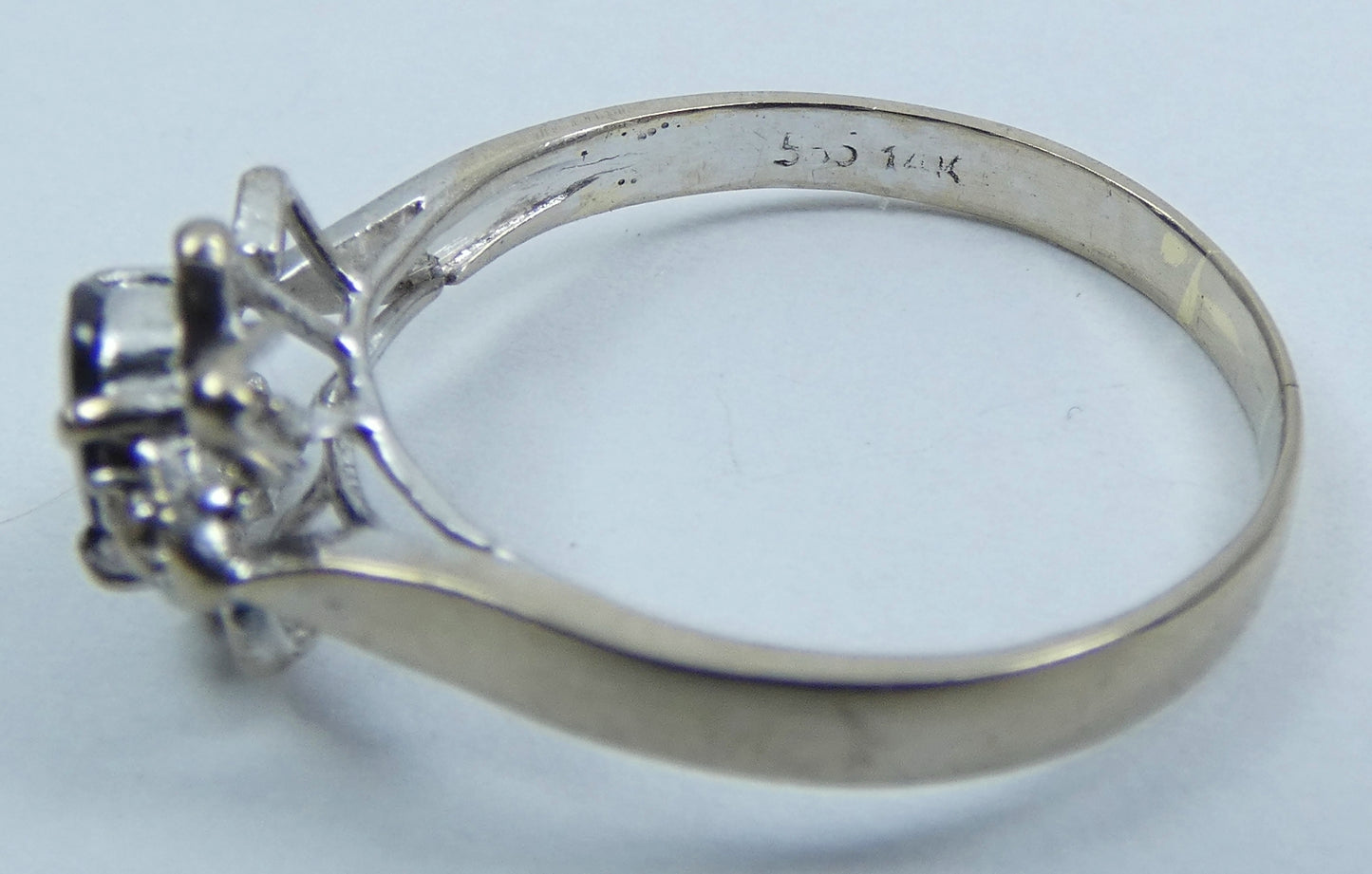 Solid 14ct White Gold Tri-Colour Parti Sapphire & Diamond Dress Ring Size 9 R 59