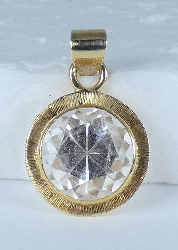 Vintage Solid 9ct Yellow Gold White Topaz Solitaire Textured Necklace Pendant