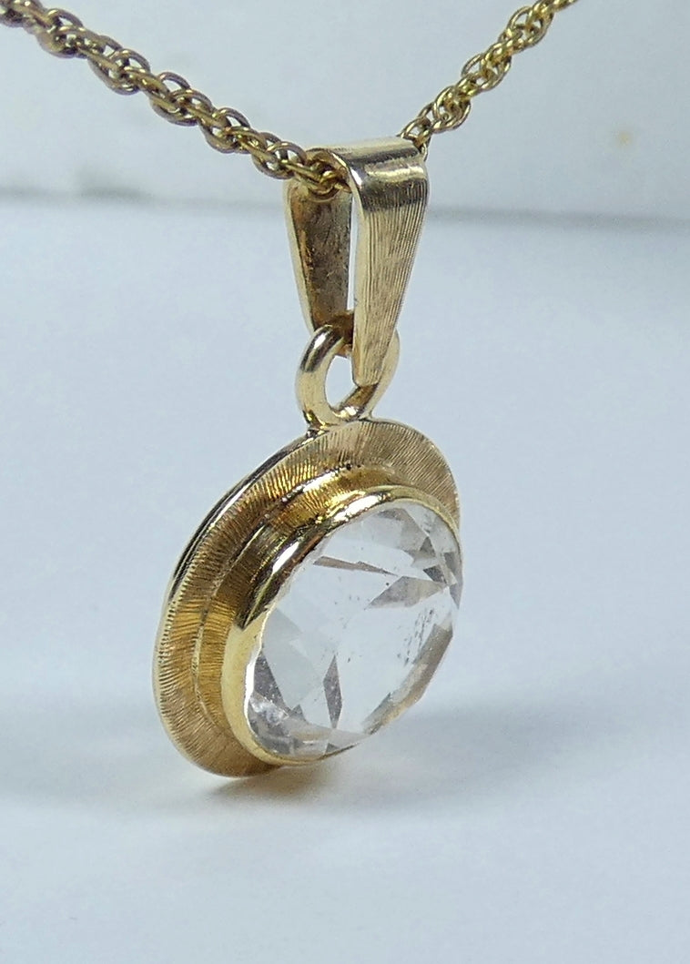 Vintage Solid 9ct Yellow Gold White Topaz Solitaire Textured Necklace Pendant
