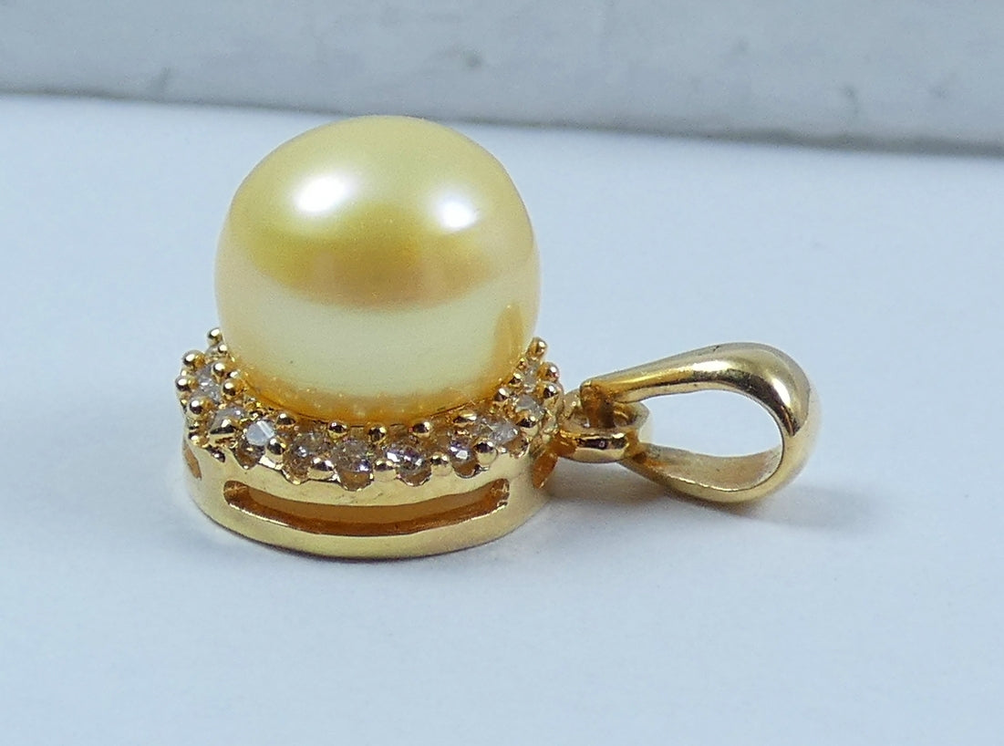 Solid 18ct Yellow Gold 8.5mm Golden Pearl & Diamond Cluster Necklace Pendant 750